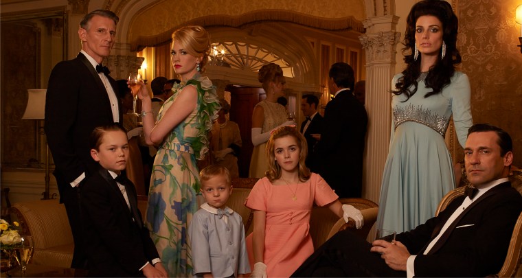 Henry Francis (Christopher Stanley), Bobby Draper (Mason Vale Cotton), Betty Francis (January Jones), Gene Draper (Evan and Ryder Londo), Sally Draper (Kiernan Shipka), Megan Draper (Jessica Pare) and Don Draper (Jon Hamm) 