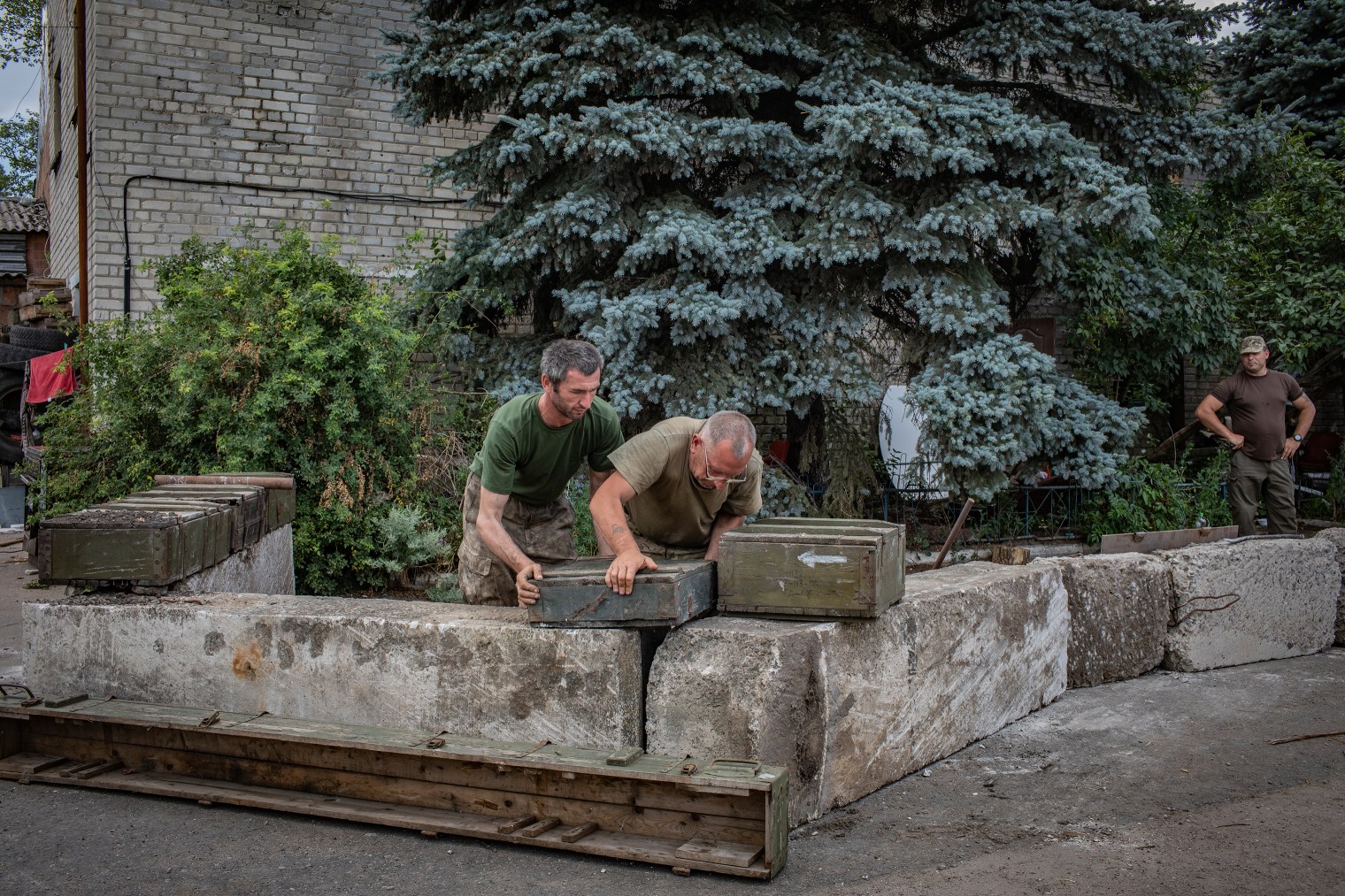 anastasia-taylor-lind-eastern-ukraine-war