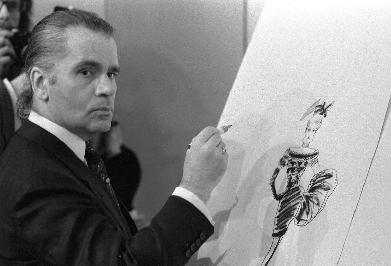 Karl Lagerfeld sketching