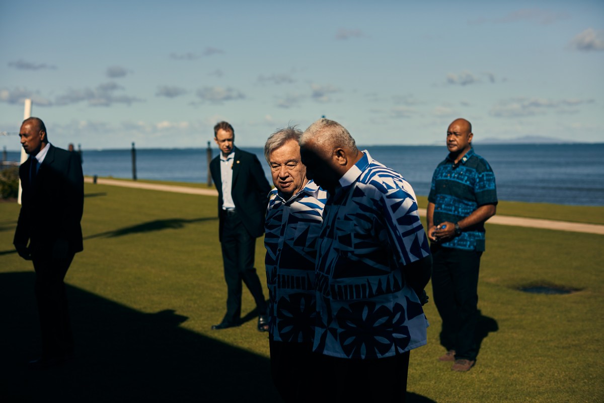 U.N. chief AntÃ³nio Guterres chats with Fiji Prime Minister Frank Bainimarama.